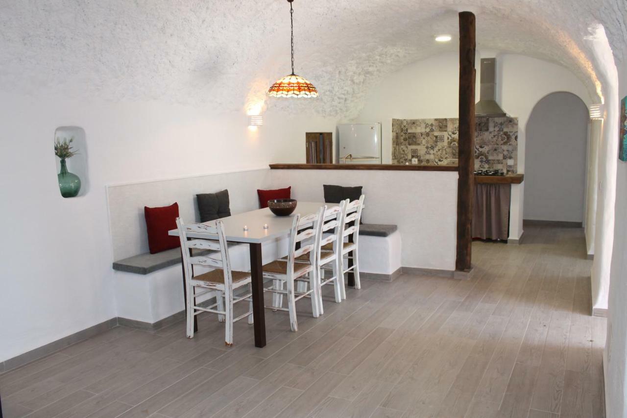 Cuevas Adonia Villa Freila Exterior photo